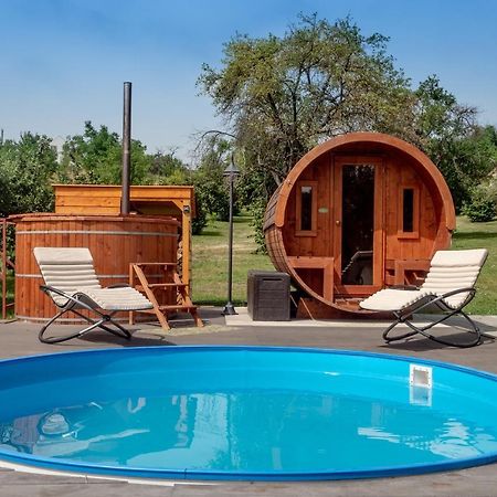 Hotel Rozmaring Vendeghaz Zengővárkony Zewnętrze zdjęcie