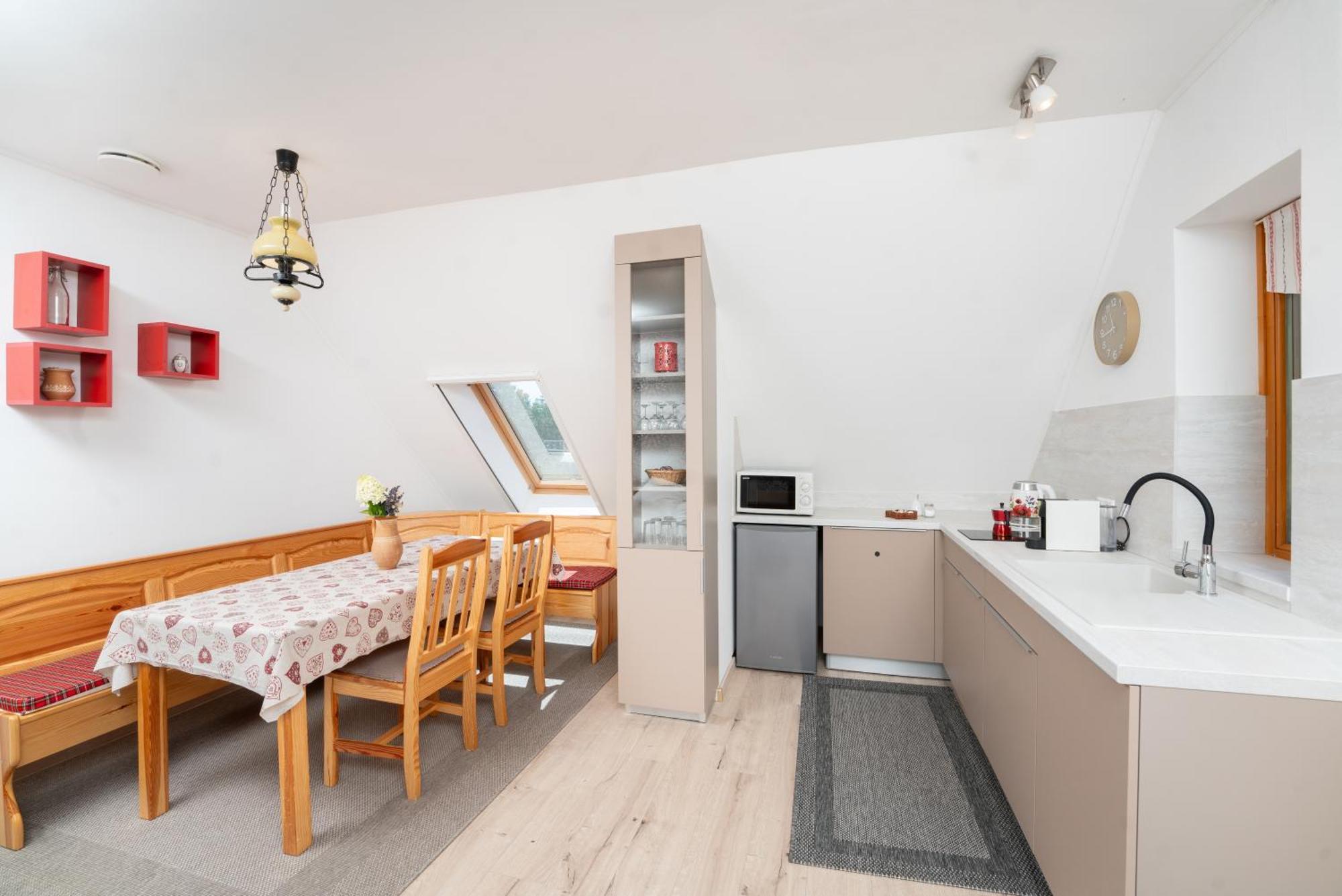 Hotel Rozmaring Vendeghaz Zengővárkony Zewnętrze zdjęcie